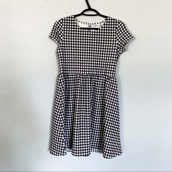 On S’en Fout Des Garçons • Gingham Plaid Dress - Picture 1 of 6